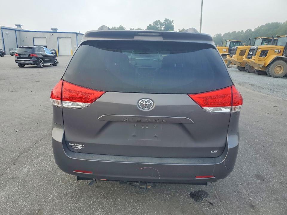 2013 Toyota Sienna მანქანა იყიდება აუქციონზე, vin: 5TDKK3DC6DS360238, აუქციონის ნომერი: 67176806