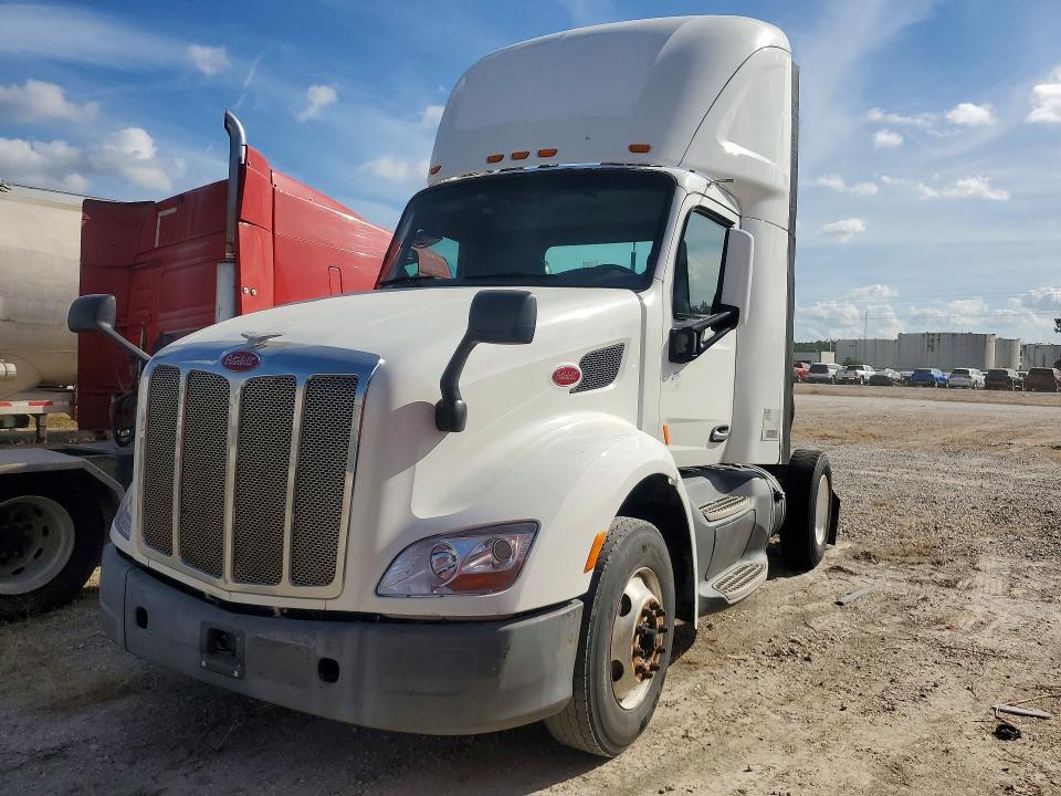 69952076 :رقم المزاد ، 1XPBA48X9HD428912 vin ، 2017 Peterbilt 579 مزاد بيع