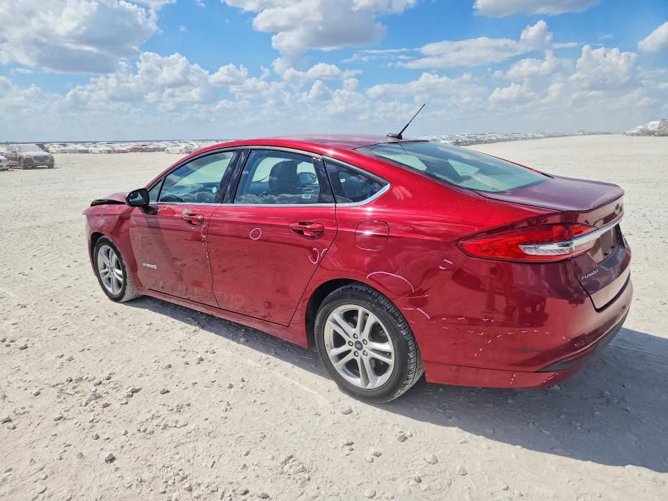67622186 :رقم المزاد ، 3FA6P0LU8JR208719 vin ، 2018 Ford Fusion مزاد بيع