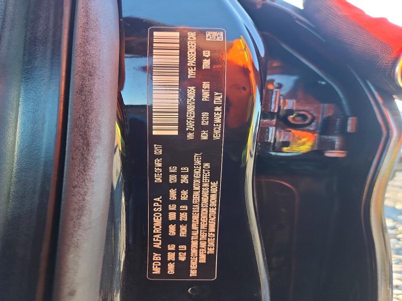 68735966 :رقم المزاد ، ZARFAEBN8H7540654 vin ، 2017 Alfa Romeo Giulia مزاد بيع