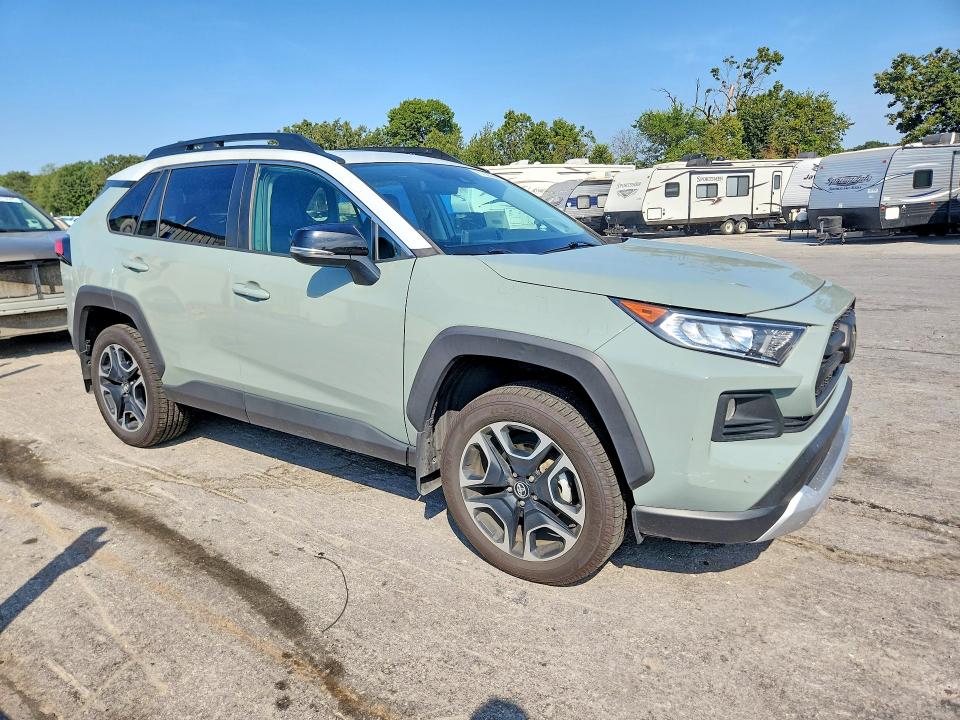 Продажа на аукционе авто 2020 Toyota Rav4, vin: 2T3J1RFV1LC110307, номер лота: 67525836