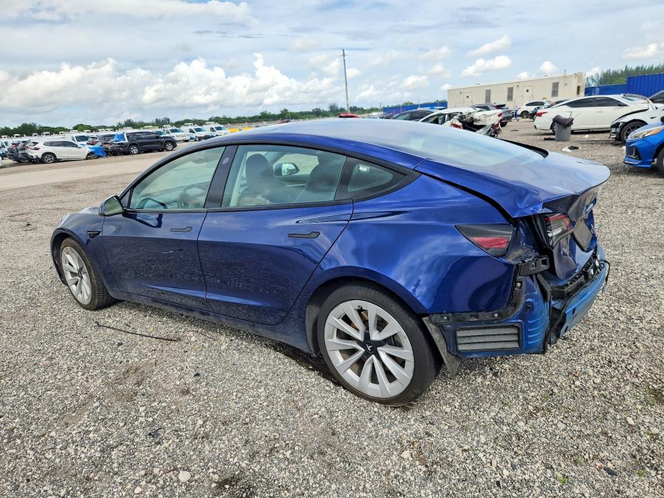 2022 Tesla Model 3 მანქანა იყიდება აუქციონზე, vin: 5YJ3E1EA1NF369898, აუქციონის ნომერი: 70176556