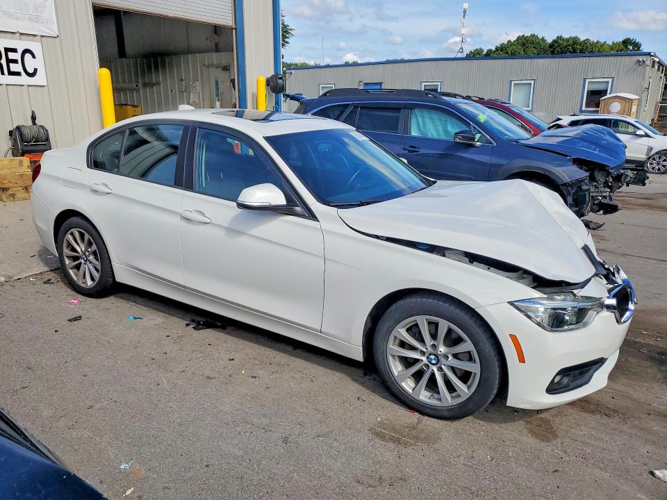 Продаж на аукціоні авто 2018 Bmw 320, vin: WBA8E5G56JNV03388, номер лоту: 68663486