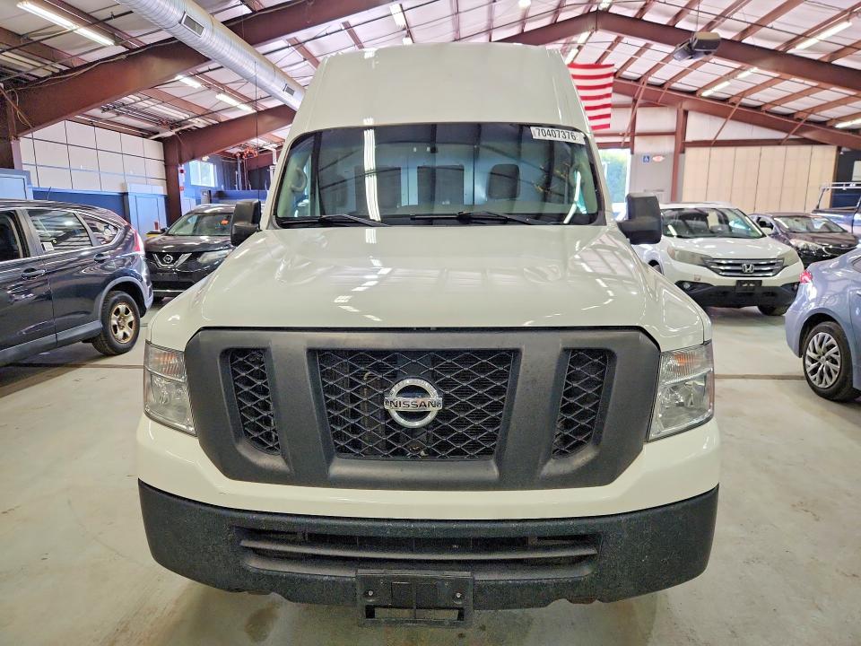 70407376 :رقم المزاد ، 1N6BF0LY3JN807221 vin ، 2018 Nissan Nv مزاد بيع