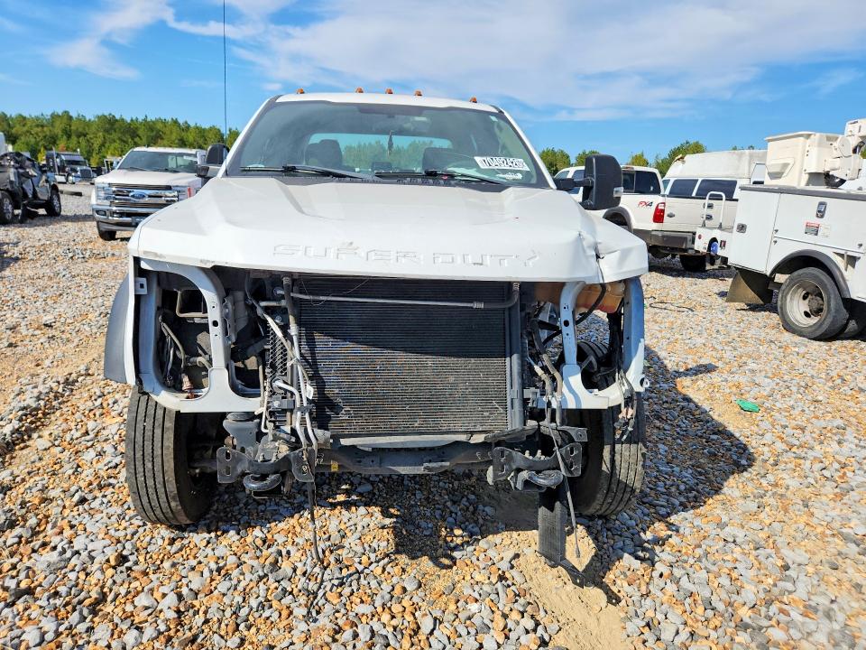 70492426 :رقم المزاد ، 1FD0W5GY5JEC52110 vin ، 2018 Ford F550 مزاد بيع