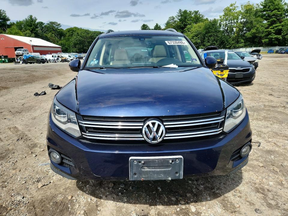67330486 :رقم المزاد ، WVGBV7AX2CW607755 vin ، 2012 Volkswagen Tiguan مزاد بيع