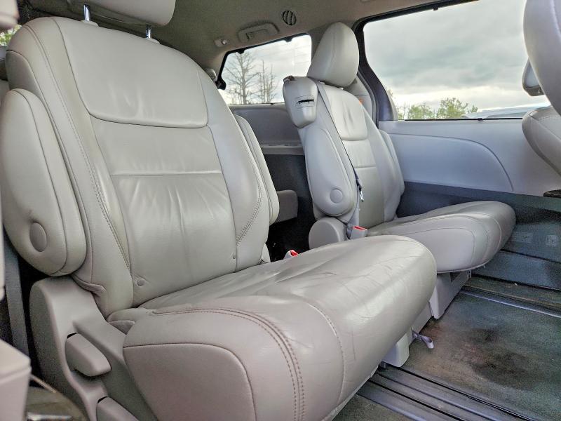 Продажа на аукционе авто 2017 Toyota Sienna, vin: 5TDYZ3DC5HS884623, номер лота: 69569556