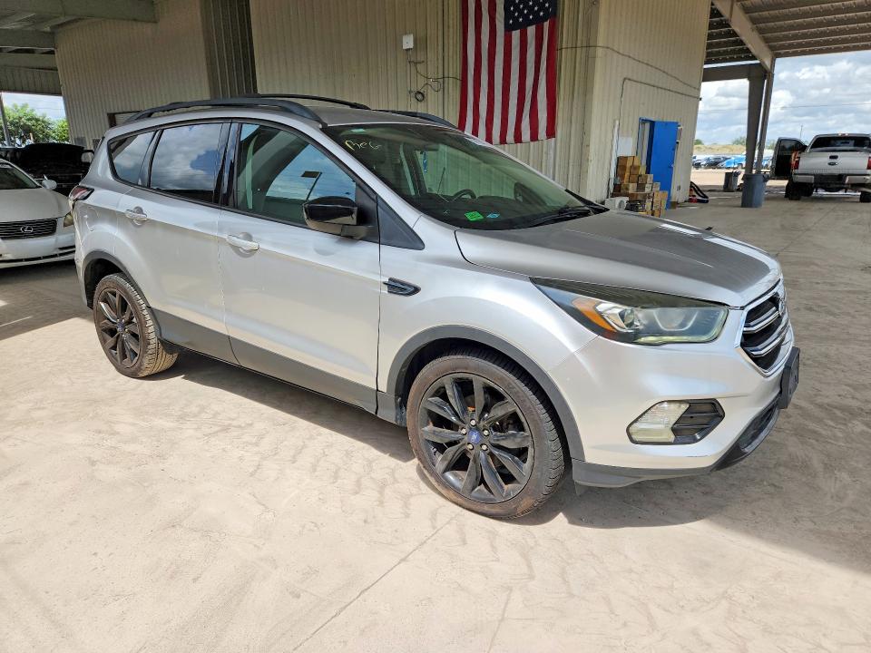 Продажа на аукционе авто 2017 Ford Escape, vin: 1FMCU0GD1HUD03475, номер лота: 69455406