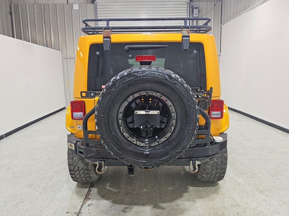 69538276 :رقم المزاد ، 1C4BJWFG1EL318504 vin ، 2014 Jeep Wrangler Unlimited مزاد بيع