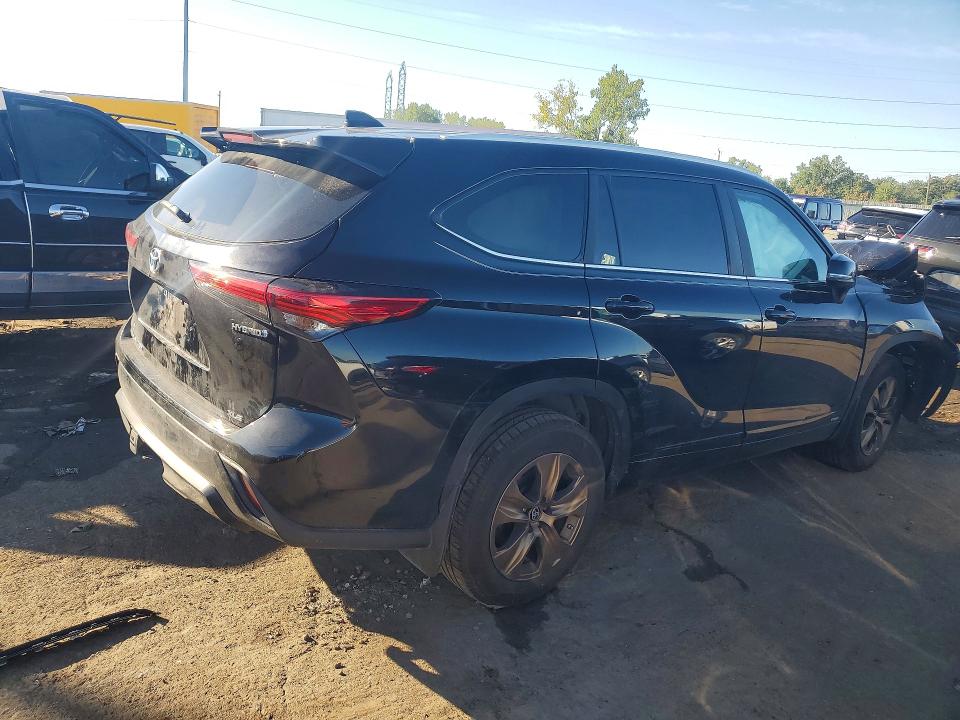 69046676 :رقم المزاد ، 5TDABRCH6PS583072 vin ، 2023 Toyota Highlander مزاد بيع
