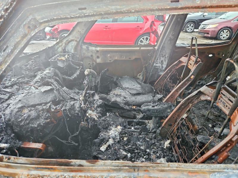 69635746 :رقم المزاد ، ZACNJBBB3LPL32443 vin ، 2020 Jeep Renegade مزاد بيع