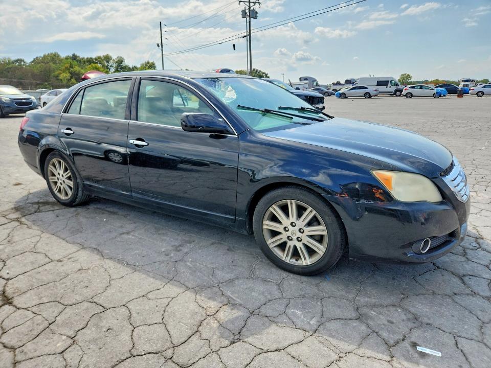 68611706 :رقم المزاد ، 4T1BK36B98U283737 vin ، 2008 Toyota Avalon مزاد بيع