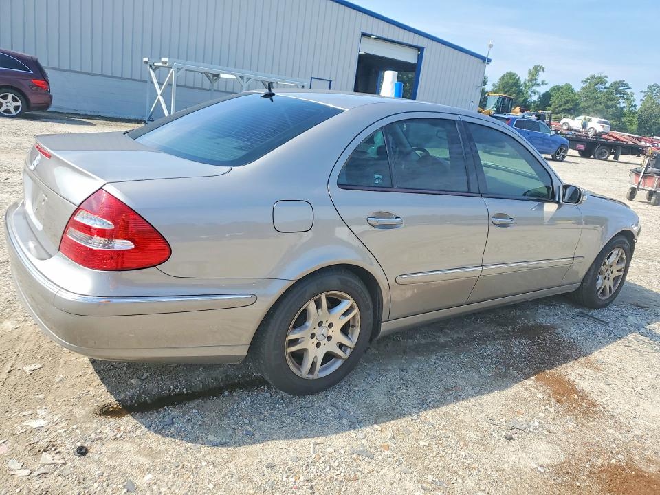 66760566 :رقم المزاد ، WDBUF65J14A453594 vin ، 2004 Mercedes-benz E مزاد بيع