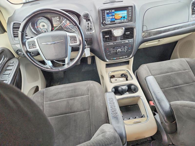 68418556 :رقم المزاد ، 2C4RC1BG2DR707482 vin ، 2013 Chrysler Town & Country مزاد بيع