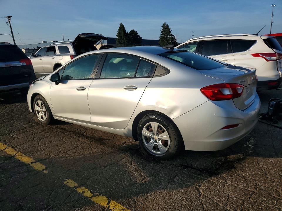 67063426 :رقم المزاد ، 1G1BC5SM1H7129924 vin ، 2017 Chevrolet Cruze مزاد بيع