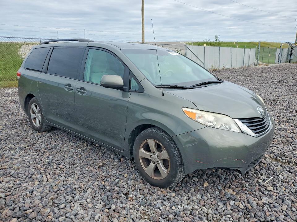 Aukcja sprzedaży 2011 Toyota Sienna, vin: 5TDKK3DC8BS126194, numer aukcji: 70523046