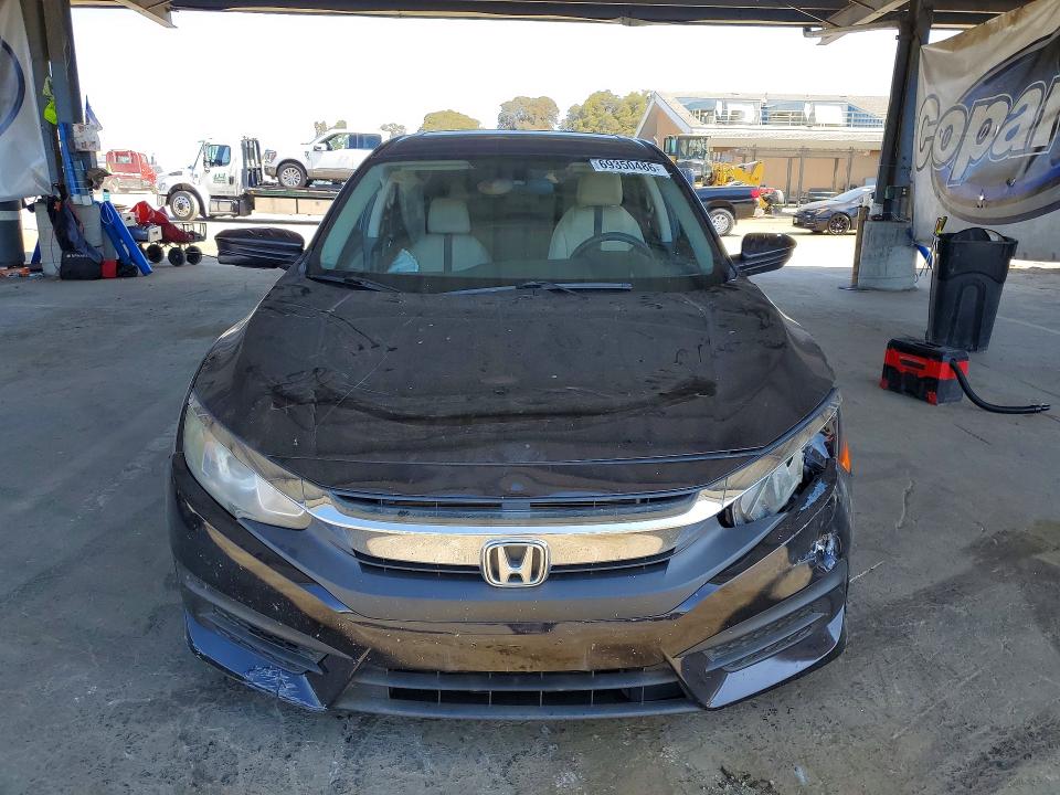 Продажа на аукционе авто 2017 Honda Civic, vin: 2HGFC2F70HH501092, номер лота: 69350486