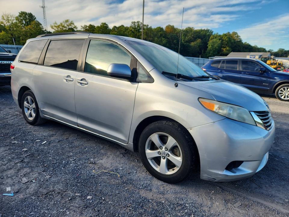 Aukcja sprzedaży 2011 Toyota Sienna, vin: 5TDKK3DC0BS082868, numer aukcji: 70357366