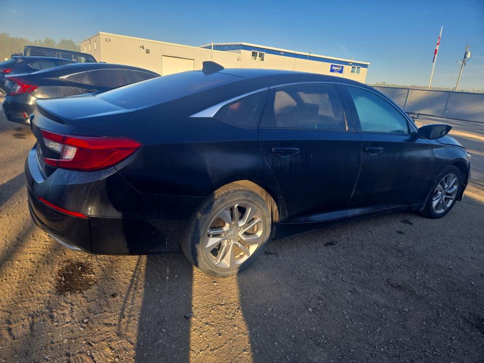 Продажа на аукционе авто 2018 Honda Accord, vin: 1HGCV1F17JA806211, номер лота: 68582016