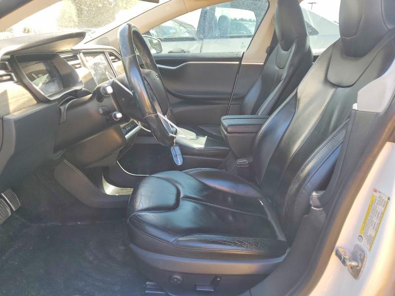 2015 Tesla Model S მანქანა იყიდება აუქციონზე, vin: 5YJSA1S27FF088047, აუქციონის ნომერი: 67783786