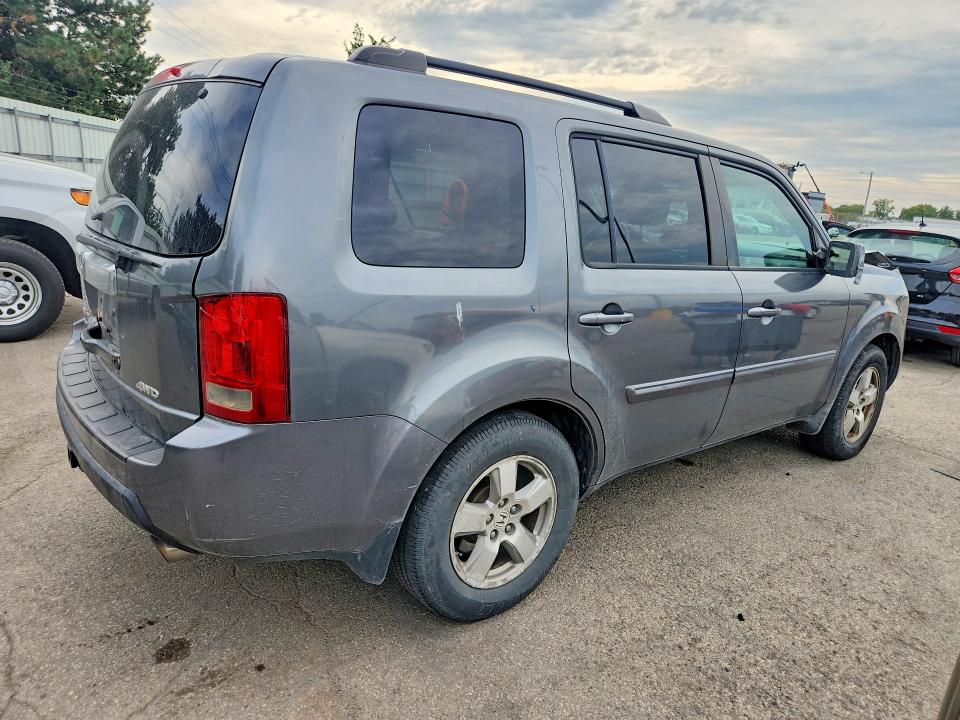 70987446 :رقم المزاد ، 5FNYF4H71BB012883 vin ، 2011 Honda Pilot مزاد بيع