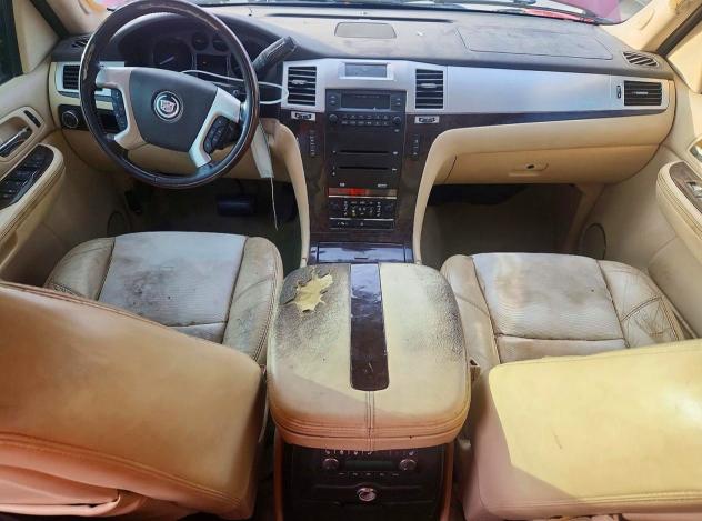Auction sale of the 2007 Cadillac Escalade, vin: 1GYFK63897R209228, lot number: 71038986