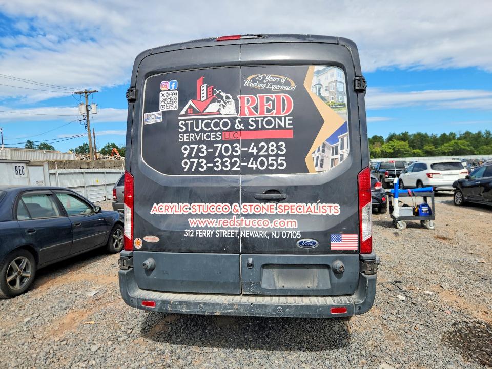 2017 Ford Transit მანქანა იყიდება აუქციონზე, vin: 1FTYR2CM7HKB01751, აუქციონის ნომერი: 68972096