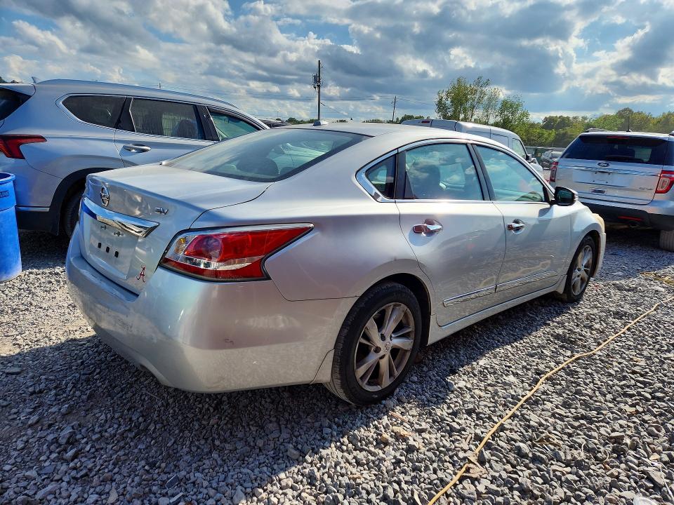 2015 Nissan Altima მანქანა იყიდება აუქციონზე, vin: 1N4AL3APXFC482885, აუქციონის ნომერი: 69979176