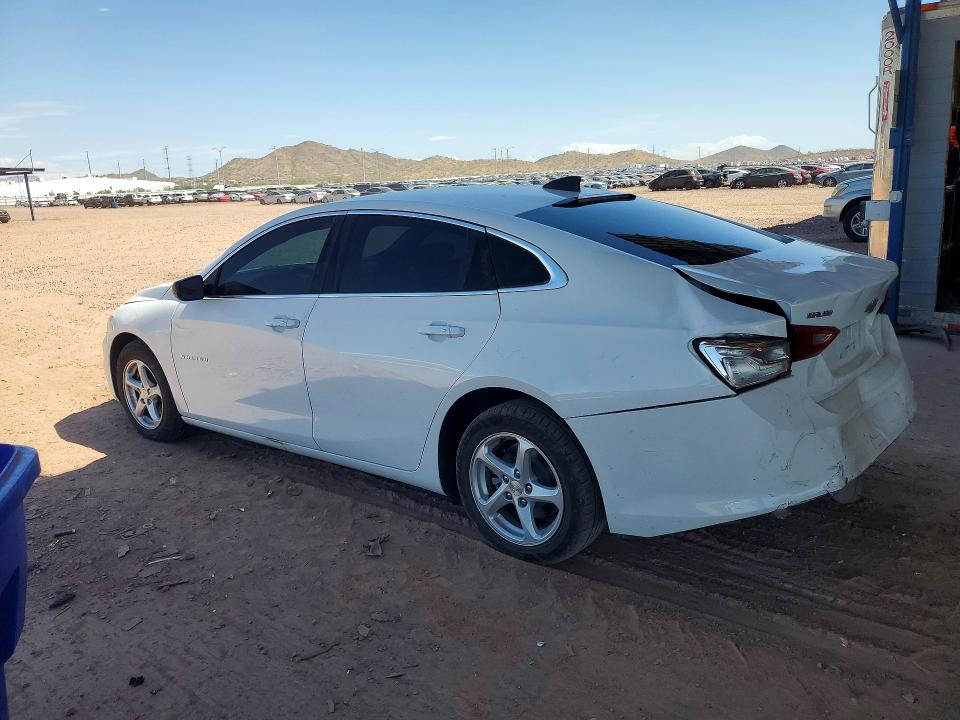 68277276 :رقم المزاد ، 1G1ZC5STXJF104652 vin ، 2018 Chevrolet Malibu مزاد بيع