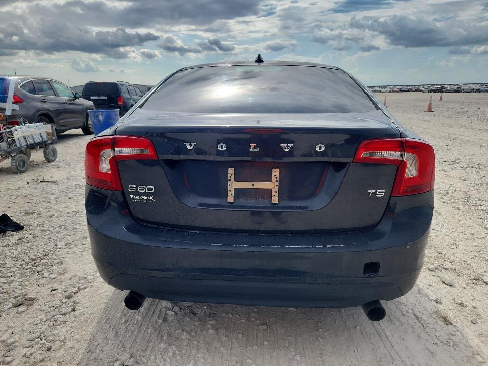 68057986 :رقم المزاد ، YV1622FS2C2138201 vin ، 2012 Volvo S60 مزاد بيع