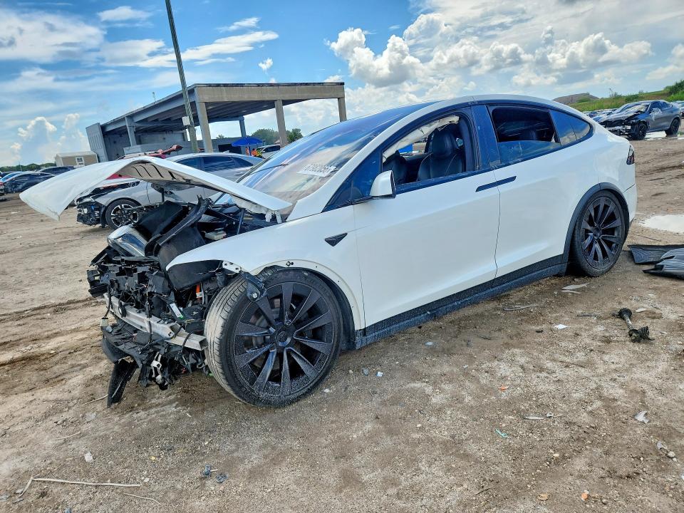Auction sale of the 2022 Tesla Model X, vin: 7SAXCDE57NF364445, lot number: 67982056