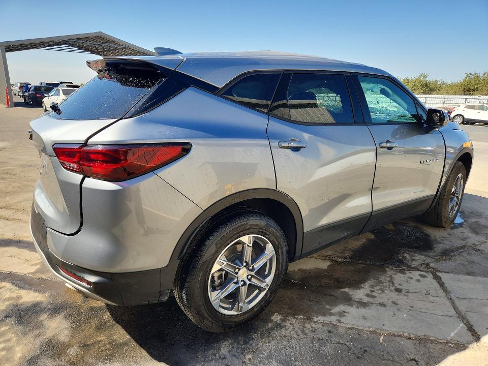 Продажа на аукционе авто 2025 Chevrolet Blazer, vin: 3GNKBCR4XSS262184, номер лота: 70904346