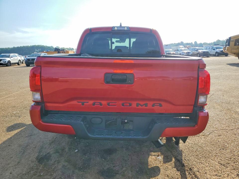 70447926 :رقم المزاد ، 5TFAX5GN7KX143357 vin ، 2019 Toyota Tacoma مزاد بيع