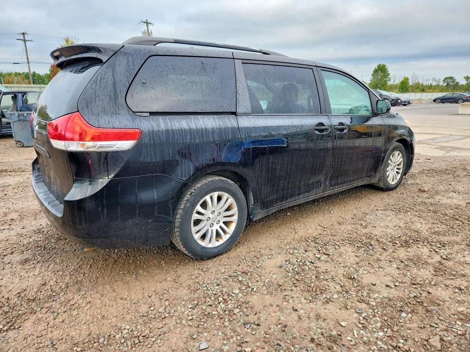 Продажа на аукционе авто 2014 Toyota Sienna, vin: 5TDYK3DC3ES426269, номер лота: 69527106