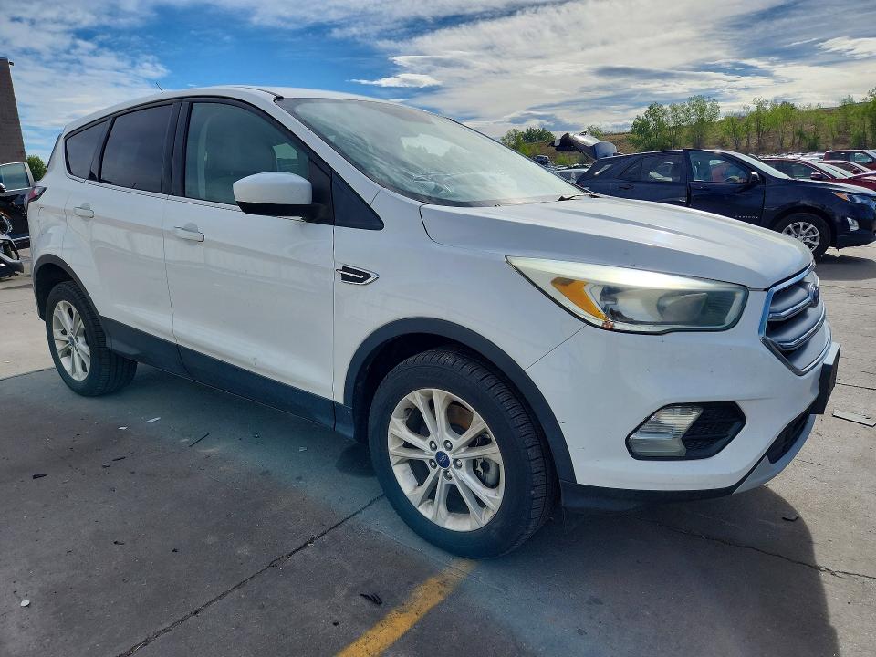 Продажа на аукционе авто 2017 Ford Escape, vin: 1FMCU9GD9HUC34474, номер лота: 68441876