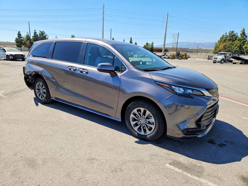 2024 Toyota Sienna მანქანა იყიდება აუქციონზე, vin: 5TDKRKEC5RS202887, აუქციონის ნომერი: 67889686