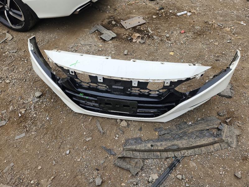 69235076 :رقم المزاد ، 1HGCV1F3XJA183572 vin ، 2018 Honda Accord مزاد بيع