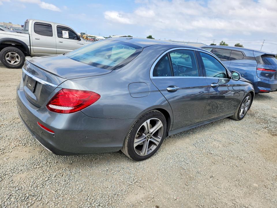 2018 Mercedes-benz E მანქანა იყიდება აუქციონზე, vin: WDDZF4JB7JA399102, აუქციონის ნომერი: 68967866