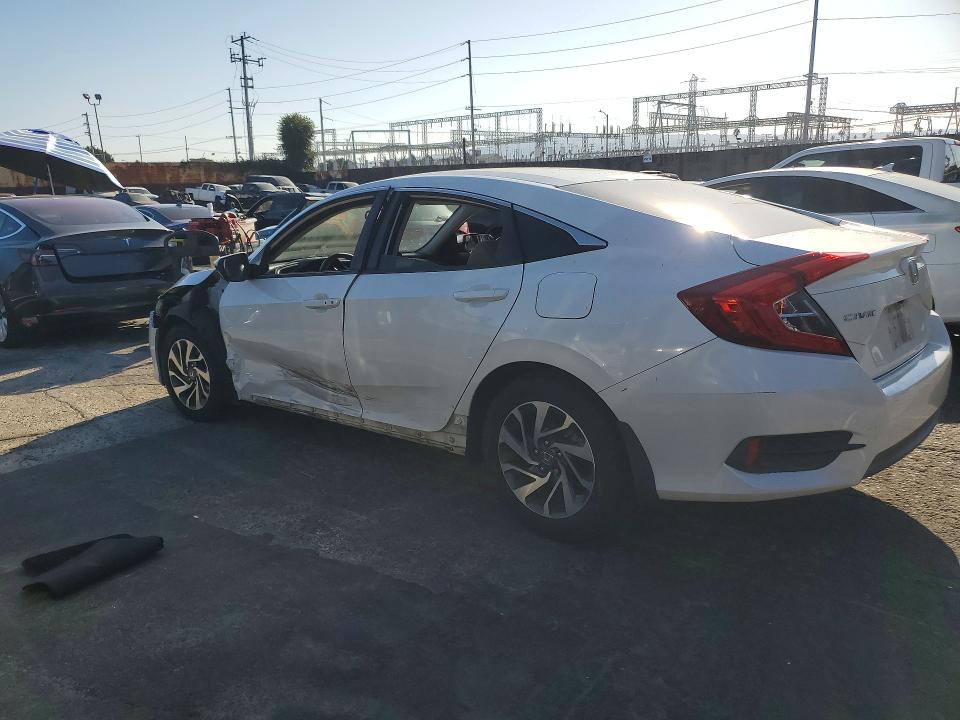 2016 Honda Civic მანქანა იყიდება აუქციონზე, vin: 19XFC2F72GE217388, აუქციონის ნომერი: 70068076