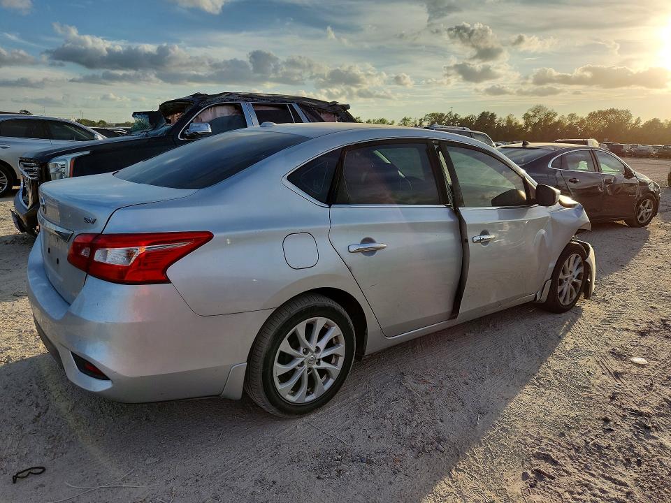 Продаж на аукціоні авто 2018 Nissan Sentra, vin: 3N1AB7AP8JY225991, номер лоту: 71384846