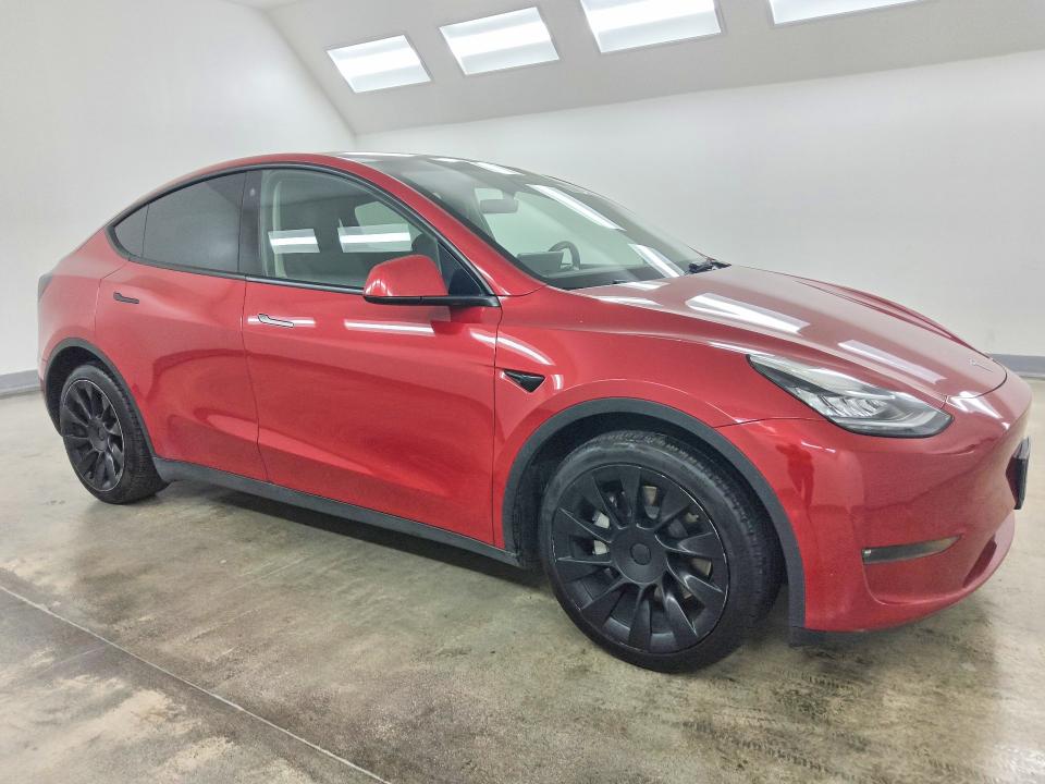 70830906 :رقم المزاد ، 7SAYGDEE4NF481263 vin ، 2022 Tesla Model Y مزاد بيع