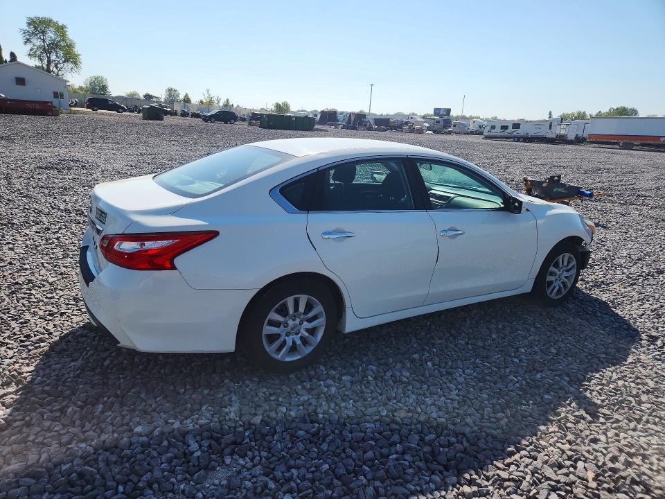 2017 Nissan Altima მანქანა იყიდება აუქციონზე, vin: 1N4AL3AP1HC177312, აუქციონის ნომერი: 67840416