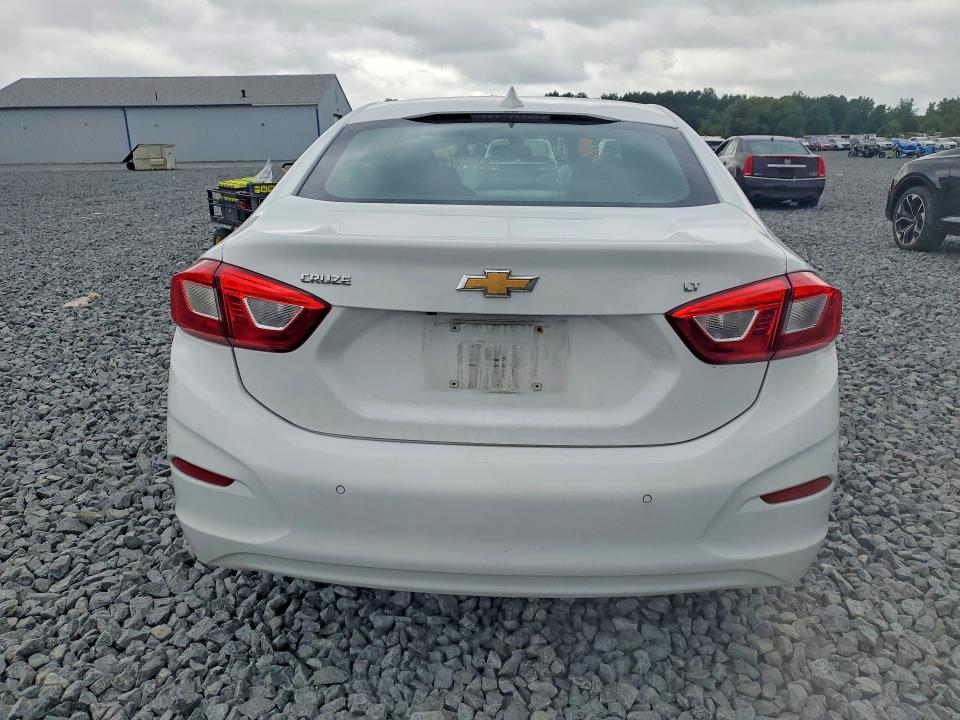2018 Chevrolet Cruze მანქანა იყიდება აუქციონზე, vin: 1G1BE5SM2J7104627, აუქციონის ნომერი: 69642036