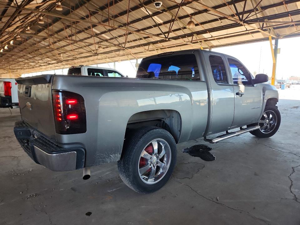 Продажа на аукционе авто 2007 Chevrolet Silverado, vin: 1GCEC19X77Z651988, номер лота: 69117406