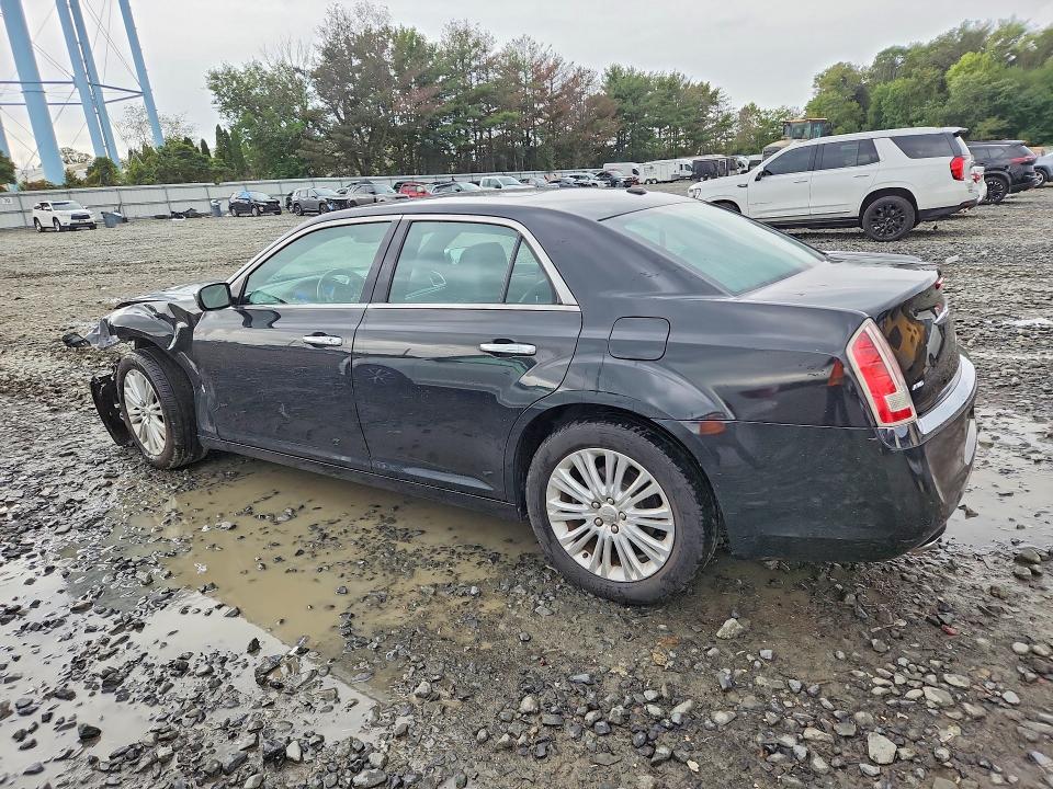 70121306 :رقم المزاد ، 2C3CCAKT2EH183880 vin ، 2014 Chrysler 300c مزاد بيع