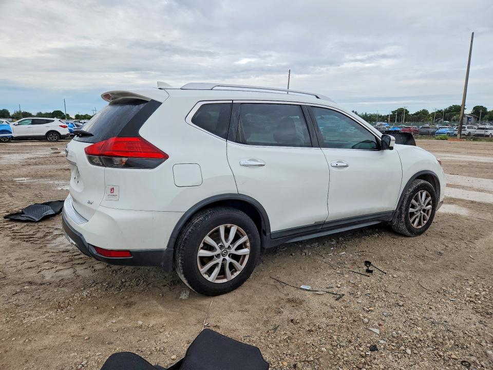 2017 Nissan Rogue მანქანა იყიდება აუქციონზე, vin: KNMAT2MT2HP554204, აუქციონის ნომერი: 71011196