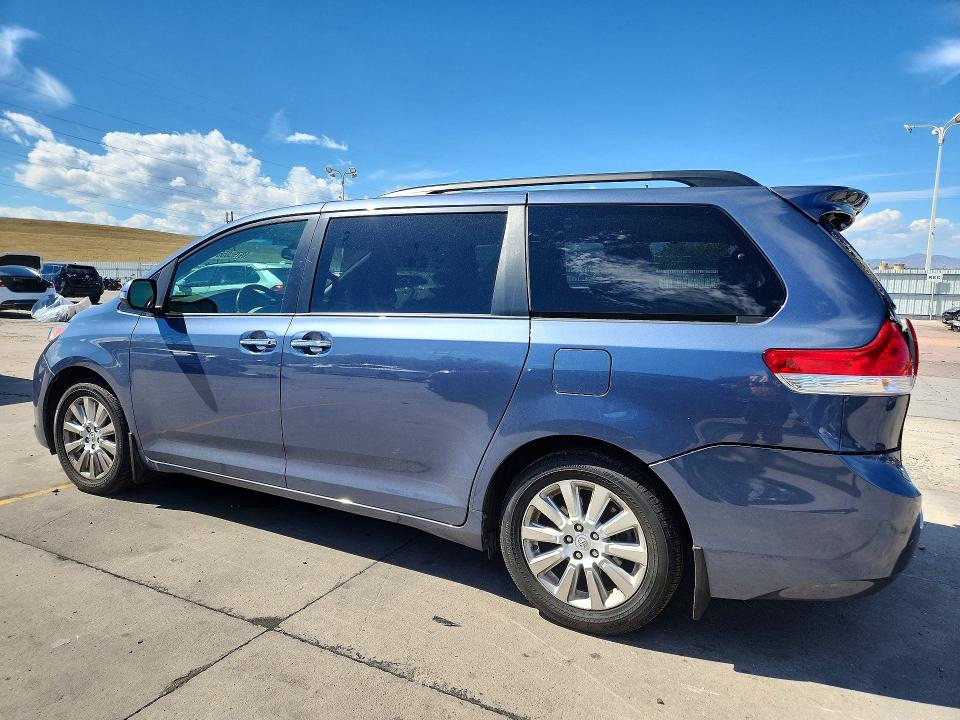 Продаж на аукціоні авто 2014 Toyota Sienna, vin: 5TDDK3DC6ES088574, номер лоту: 69755056