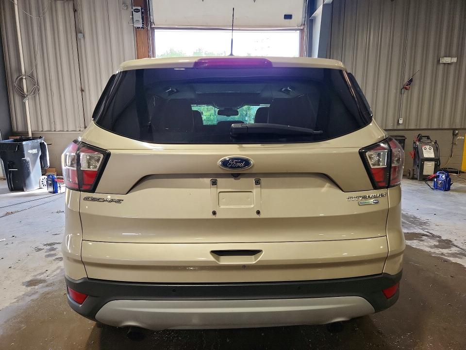 68420606 :رقم المزاد ، 1FMCU9JD3HUA47658 vin ، 2017 Ford Escape مزاد بيع