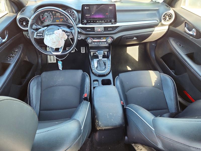 2022 Kia Forte მანქანა იყიდება აუქციონზე, vin: 3KPF54AD6NE435138, აუქციონის ნომერი: 68767516