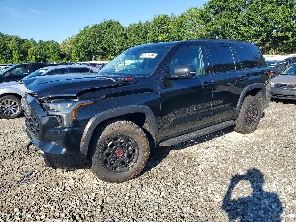Auction sale of the 2023 Toyota Sequoia, vin: 7SVAAABA0PX013464, lot number: 67777416